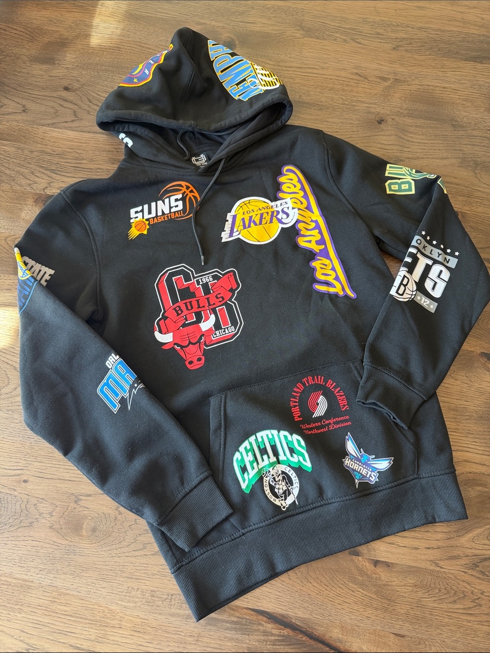 Ultra Game Mens Black NBA Hoodie XS Sweatshirt